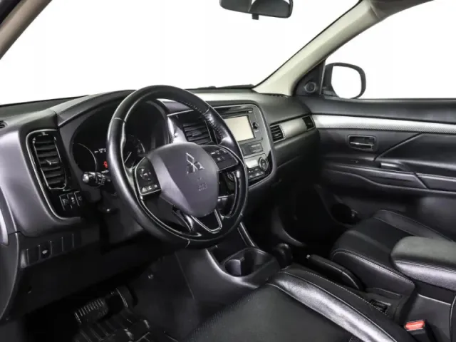 Mitsubishi Outlander, III Рестайлинг 2 — фото 17