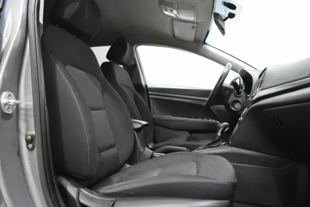 Hyundai Elantra, VI (AD) — фото 6