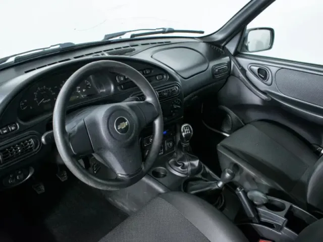 Chevrolet Niva — фото 13