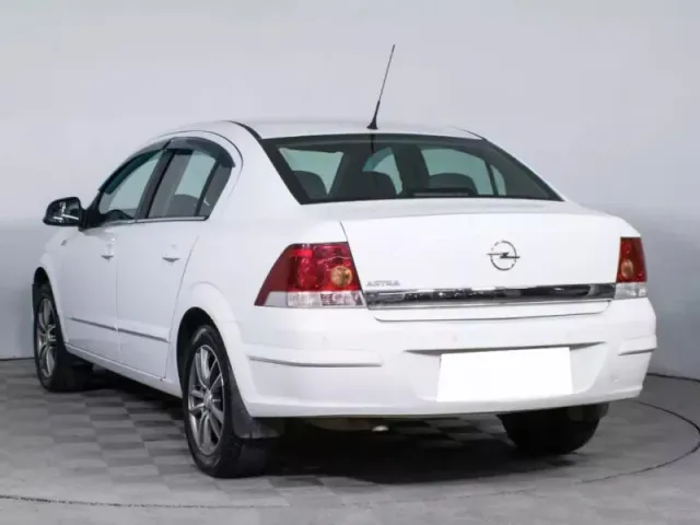 Opel Astra, H Рестайлинг — фото 7