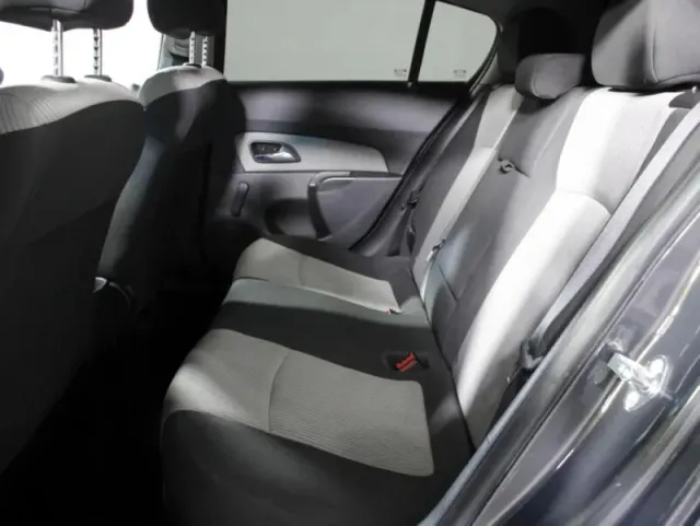 Chevrolet Cruze, I Рестайлинг — фото 11