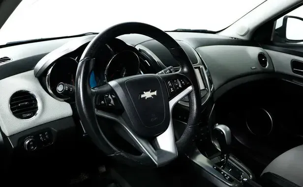 Chevrolet Cruze, I Рестайлинг — фото 8