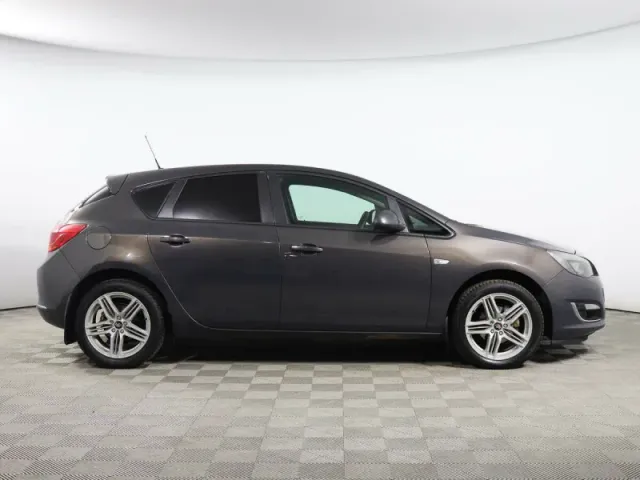 Opel Astra, J Рестайлинг — фото 3