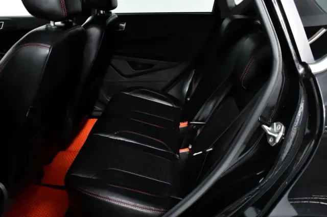 Ford Fiesta, Mk6 Рестайлинг — фото 13