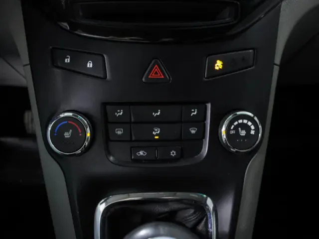 Chevrolet Orlando — фото 14