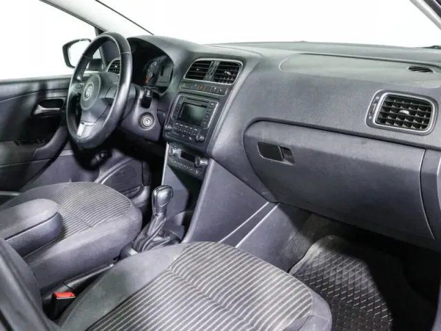 Volkswagen Polo, V — фото 8