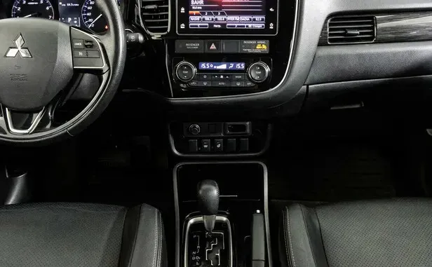 Mitsubishi Outlander, III Рестайлинг 2 — фото 13