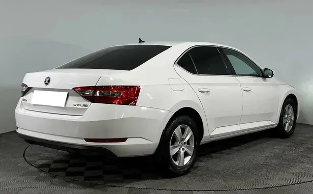 Skoda Superb, III — фото 2