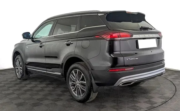 Geely Atlas Pro — фото 15