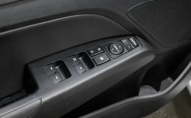 Hyundai Elantra, VI (AD) — фото 13