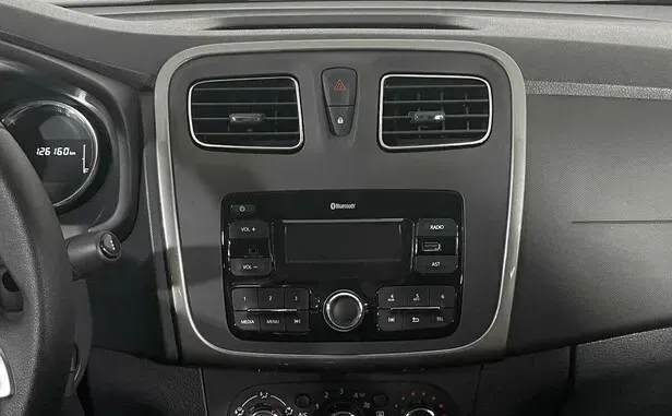 Renault Logan, II Рестайлинг — фото 8