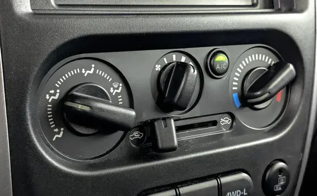 Suzuki Jimny, III Рестайлинг 2 — фото 8