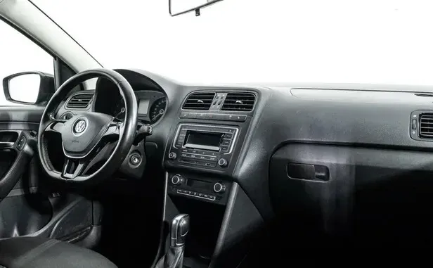 Volkswagen Polo, V Рестайлинг — фото 5