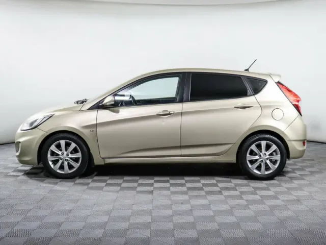 Hyundai Solaris, I — фото 18