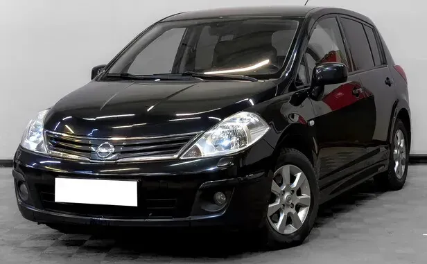 Nissan Tiida, I Рестайлинг — фото 1