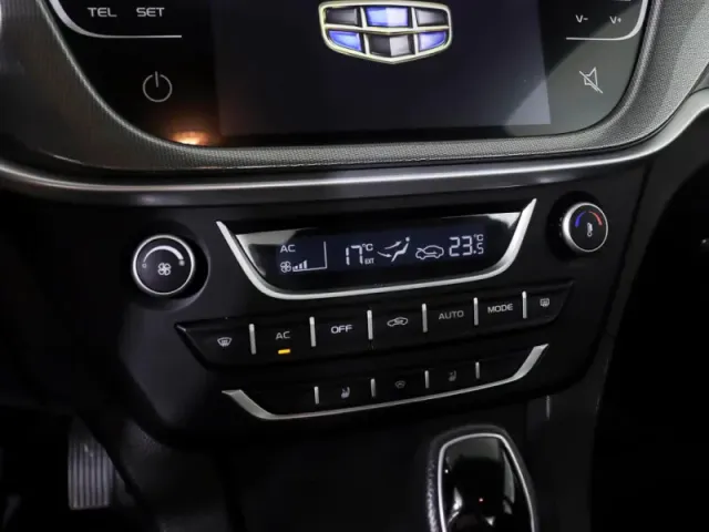 Geely Emgrand 7, I Рестайлинг — фото 21