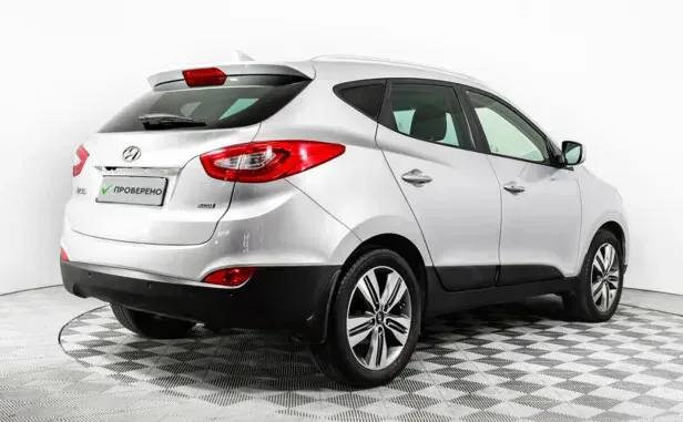 Hyundai ix35, I Рестайлинг — фото 2