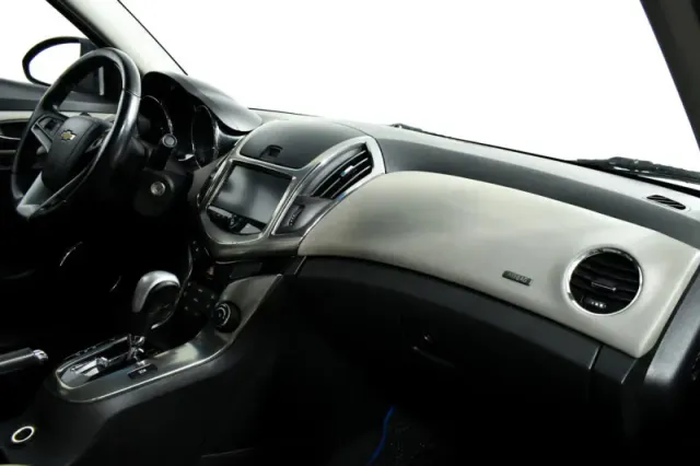 Chevrolet Cruze, I Рестайлинг — фото 9
