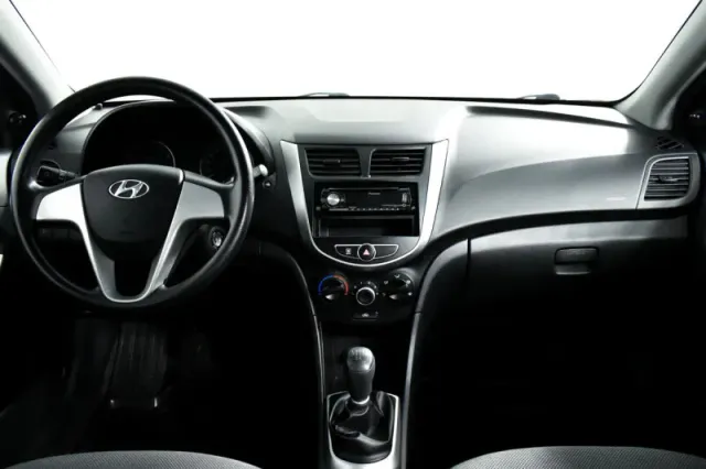 Hyundai Solaris, I — фото 11