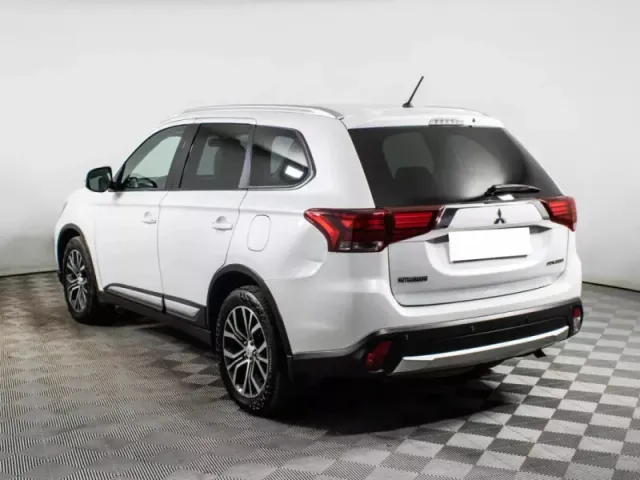 Mitsubishi Outlander, III Рестайлинг 2 — фото 6