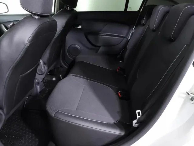 Renault Logan, II Рестайлинг — фото 14