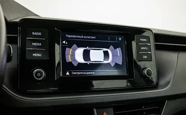 Skoda Rapid, II — фото 11