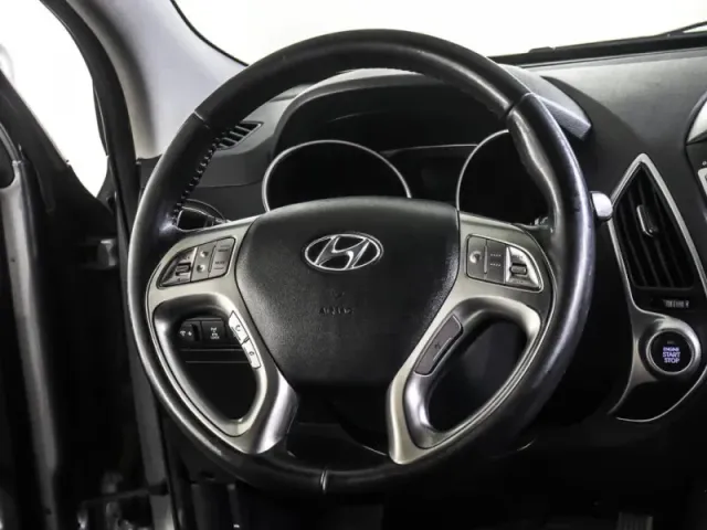 Hyundai ix35, I — фото 18