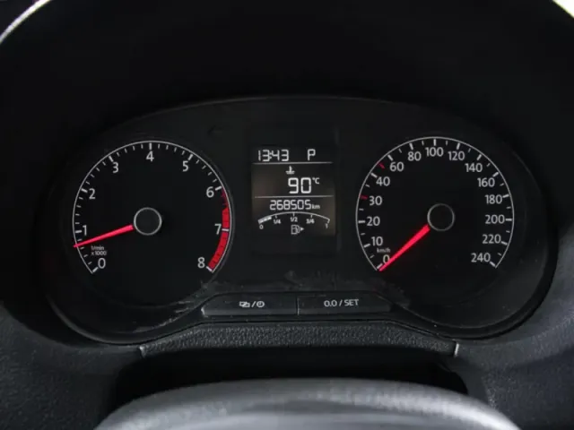 Volkswagen Polo, V Рестайлинг — фото 11