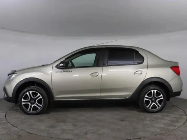 Renault Logan, II Рестайлинг — фото 8