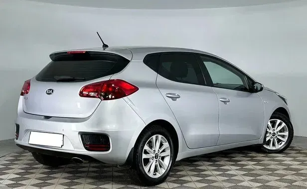 Kia Ceed, II Рестайлинг — фото 2