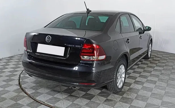 Volkswagen Polo, V Рестайлинг — фото 2