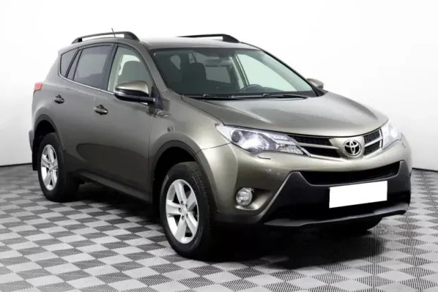 Toyota RAV4, IV (XA40) — фото 3