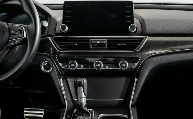 Honda Accord, X Рестайлинг — фото 7