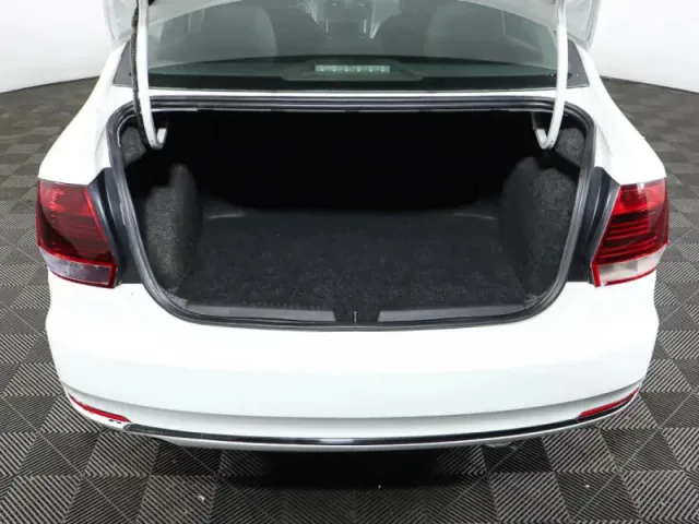 Volkswagen Polo, V Рестайлинг — фото 10