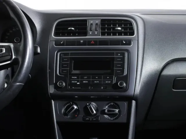 Volkswagen Polo, V Рестайлинг — фото 14