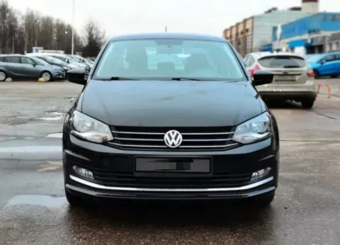 Volkswagen Polo, V Рестайлинг — фото 1