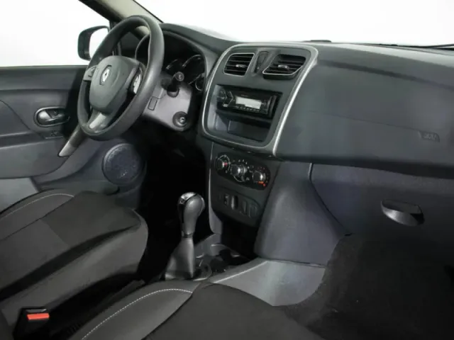 Renault Sandero, II Рестайлинг — фото 12