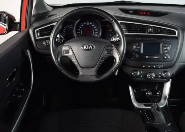 Kia Ceed, II Рестайлинг — фото 4
