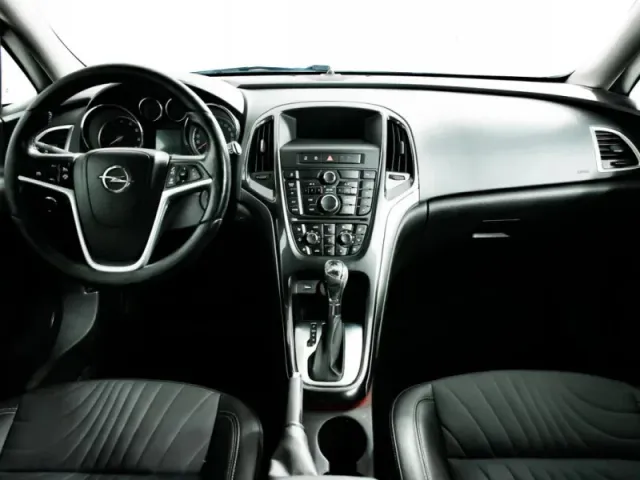 Opel Astra, J Рестайлинг — фото 10