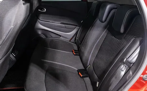 Renault Kaptur, I Рестайлинг — фото 5