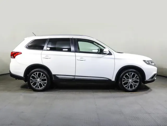 Mitsubishi Outlander, III Рестайлинг 2 — фото 4