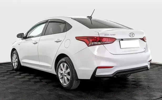 Hyundai Solaris, II — фото 12