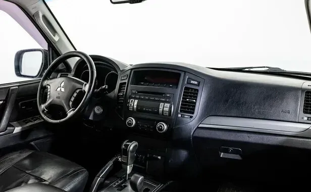Mitsubishi Pajero, IV Рестайлинг 1 — фото 6
