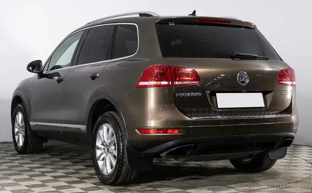 Volkswagen Touareg, II — фото 4