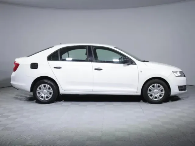 Skoda Rapid, I — фото 4