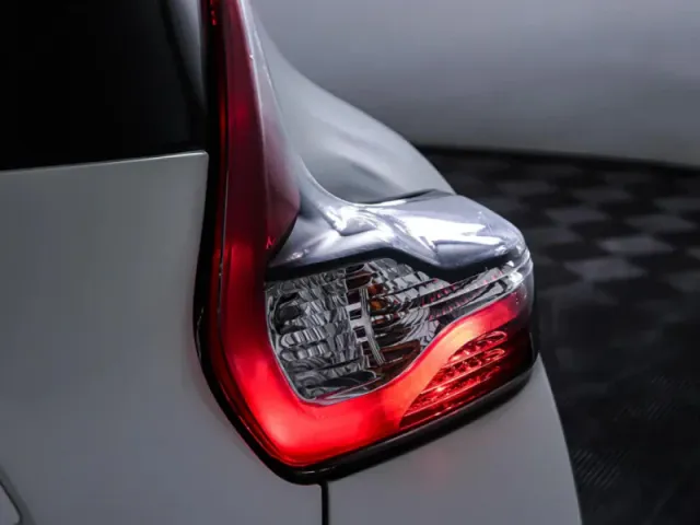 Nissan Juke, I Рестайлинг — фото 10