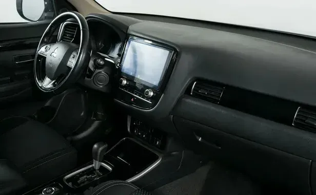 Mitsubishi Outlander, III Рестайлинг 3 — фото 6