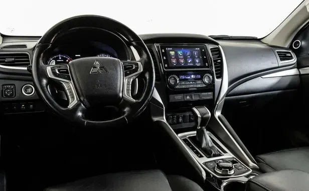 Mitsubishi Pajero Sport, III — фото 6