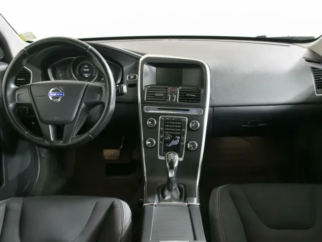 Volvo XC60, I Рестайлинг — фото 9