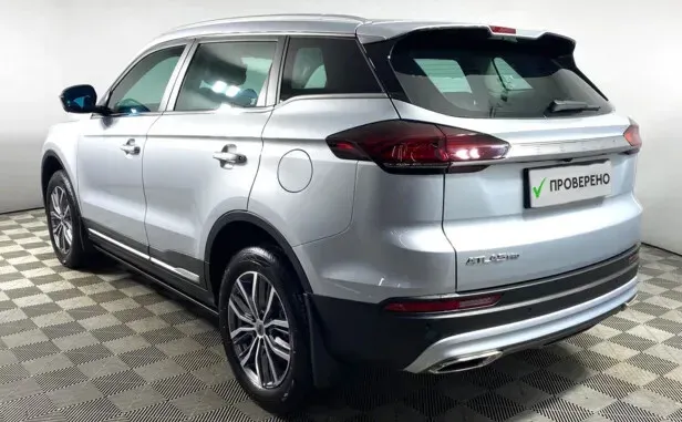 Geely Atlas Pro — фото 4